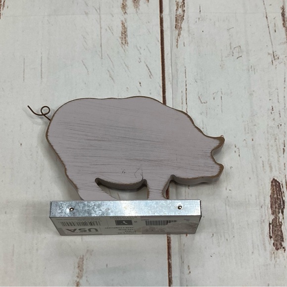 Young’s INC. Plant Smiles Grow Laughter Harvest Love Pig Sign Gray & White - Picture 5 of 10